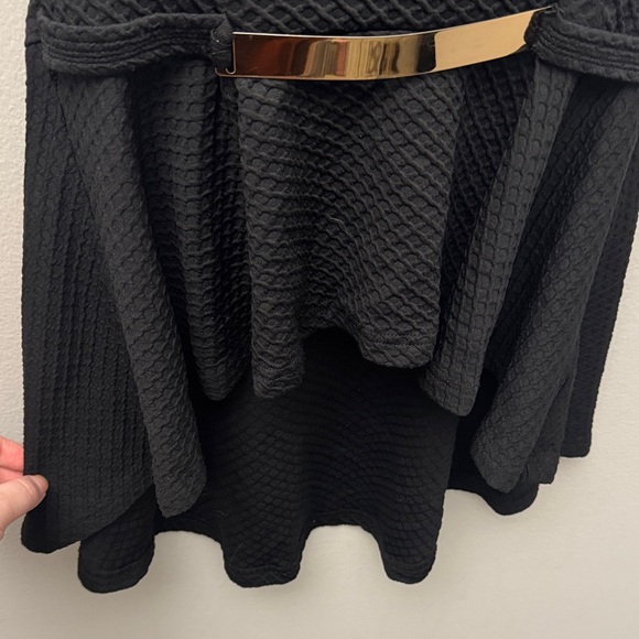 Black Strapless shirt with gold detail - Picture 5 of 7